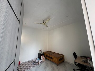 Room in 4 BHK Independent House at Sector 7 – for Sale