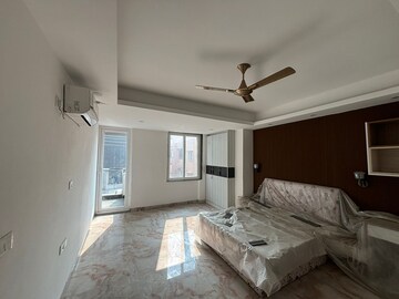 Bedroom in 4 BHK Builder Floor at Sector 7 – for Sale