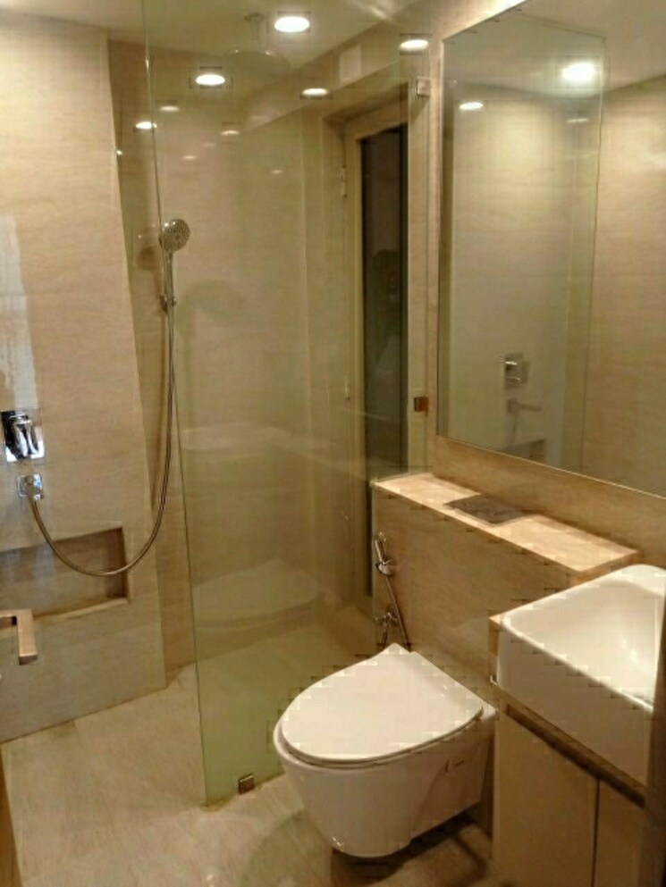 Bathroom, hiranandani-regent-hill 1 Bedroom 379 Sq.Ft. Apartment In Powai Mumbai 7979513