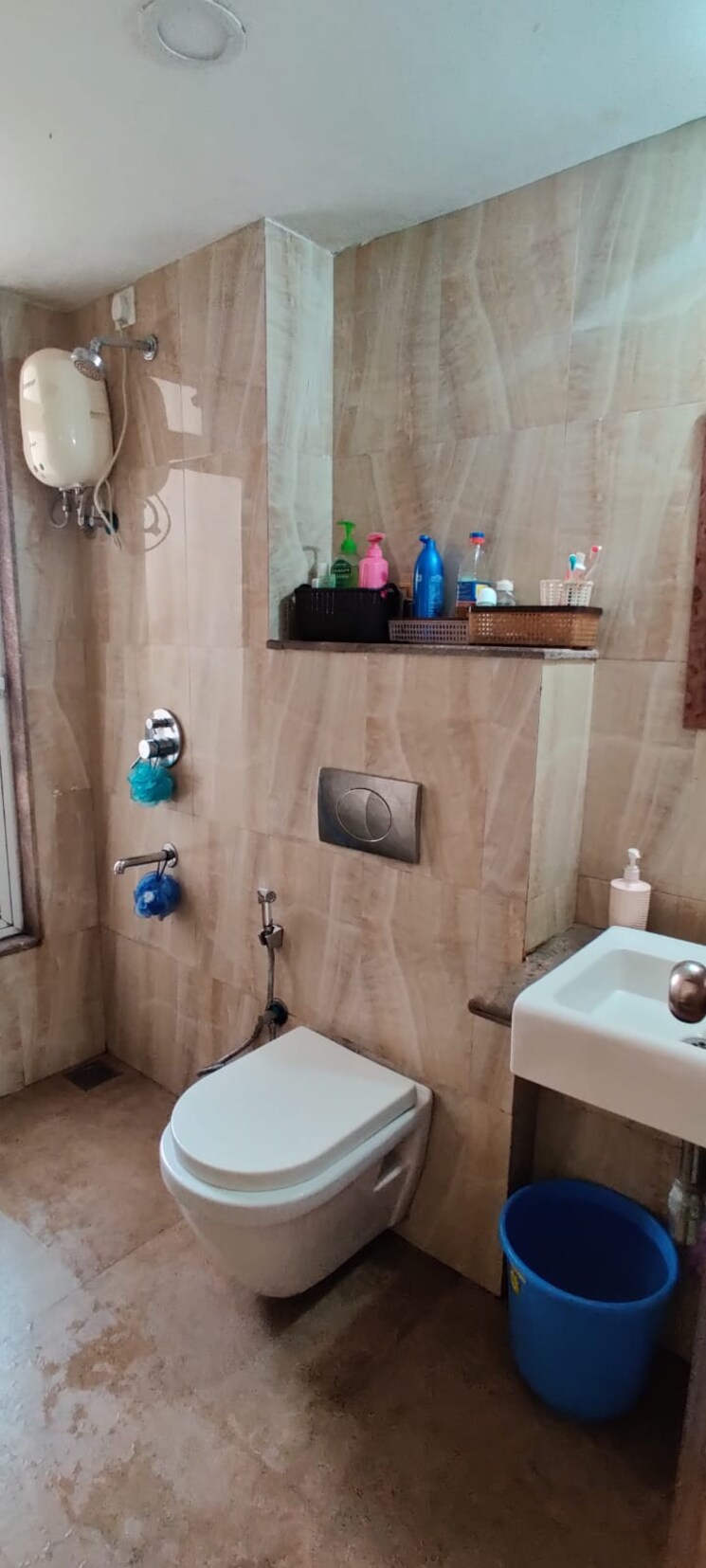 Bathroom, agrasen-tower-chs 2 Bedroom 850 Sq.Ft. Apartment In Khopat Thane 7979508