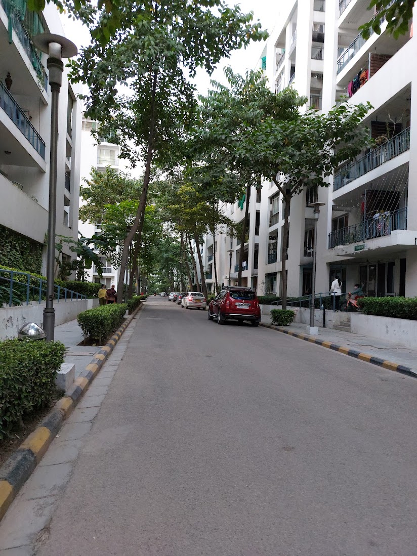 3 BHK + Pooja Room,Servant Room Apartment For Sale in Vatika City