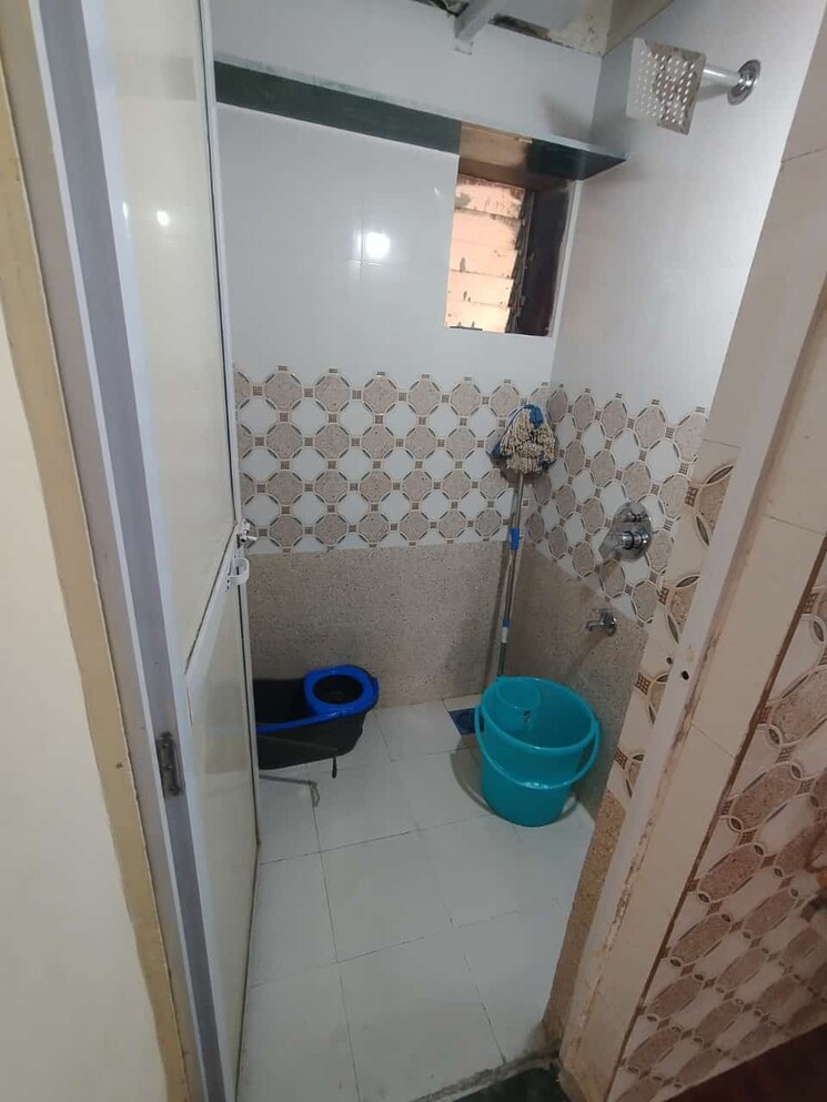 Bathroom, isha-chs-nerul 2 Bedroom 900 Sq.Ft. Apartment In Nerul Sector 15 Navi Mumbai 7979554