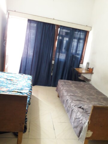 Room in  Pg at Sector 20 – for Rent