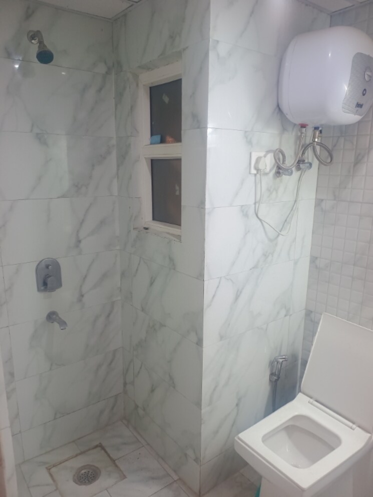 Bathroom, earthcon-casa-grande-ii Studio 393 Sq.Ft. Apartment In Chi V Greater Noida Greater Noida 7979669