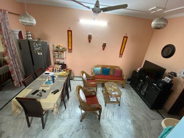 Living Room in 3.5 BHK Independent House at JakhaN-Rajpur Road – for Rent