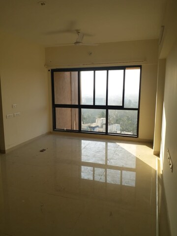 Room in 2 BHK Apartment at Kanakia Rainforest, Andheri East – for Rent