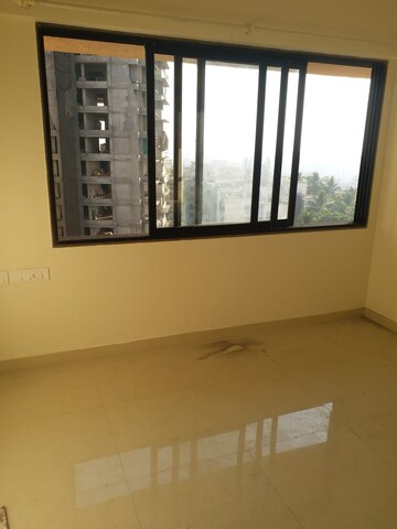 Room in 2 BHK Apartment at Kanakia Rainforest, Andheri East – for Rent