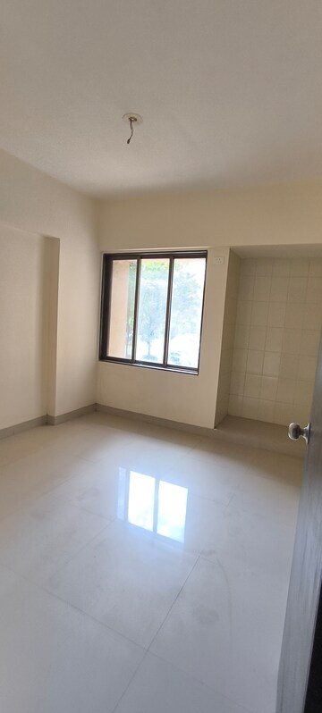 Room in 2 BHK Apartment at Hubtown Gardenia, Mira Road – for Sale