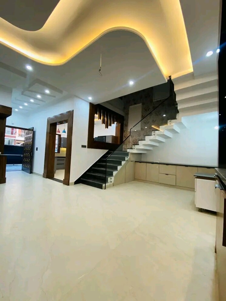 undefined, sector 123 4 Bedroom 250 Sq.Yd. Independent House In Sector 123 Mohali 7979831