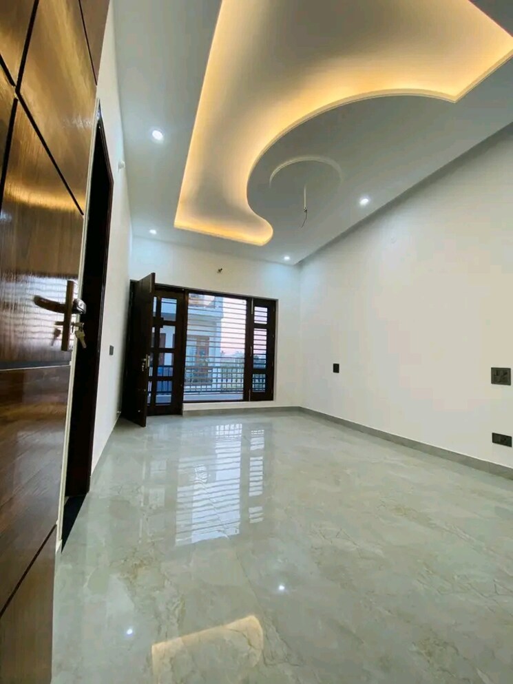 Room, sector 123 4 Bedroom 250 Sq.Yd. Independent House In Sector 123 Mohali 7979831