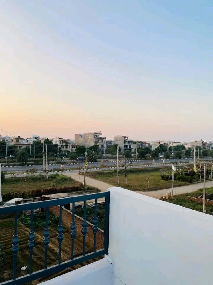 Balcony, sector 123 4 Bedroom 250 Sq.Yd. Independent House In Sector 123 Mohali 7979831