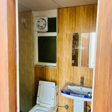 Furnished Amenities in 2 BHK Apartment at Mahagun Mantra II, Vaidpura – for Sale