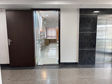 Room in 4 BHK Apartment at Powai – for Sale