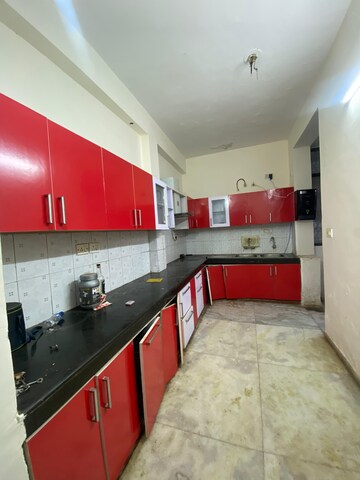 Master Bedroom in 3 BHK Apartment at Ardee City, Sector 52 – for Rent