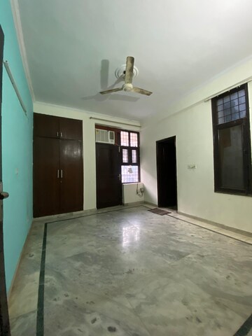 Room in 3 BHK Apartment at Ardee City, Sector 52 – for Rent
