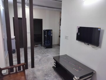 Parking in 1 BHK Builder Floor at RWA Residential Society, Sector 40 – for Rent