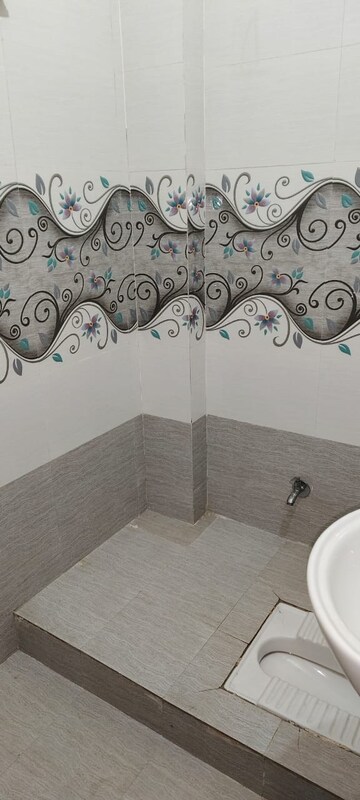 Bathroom in 2 BHK Independent House at Gomti Nagar – for Rent