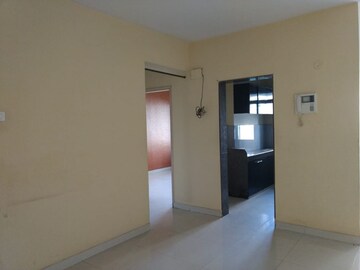 Room in 2 BHK Apartment at Gundecha Altura, Kanjurmarg West – for Rent