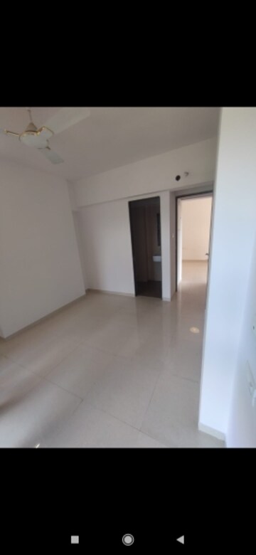 Room in 1 BHK Apartment at Kanakia Rainforest, Andheri East – for Rent
