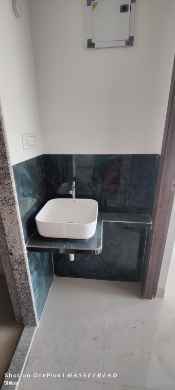 Bathroom in 1 BHK Apartment at Parth Lakefront, Airoli Sector 20 – for Rent