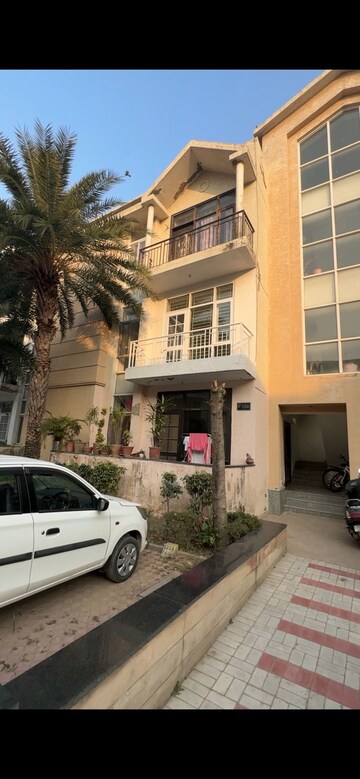 3.5 BHK Builder Floor – Exterior View View at Omaxe Silver Birch, North Mullanpur - for Sale