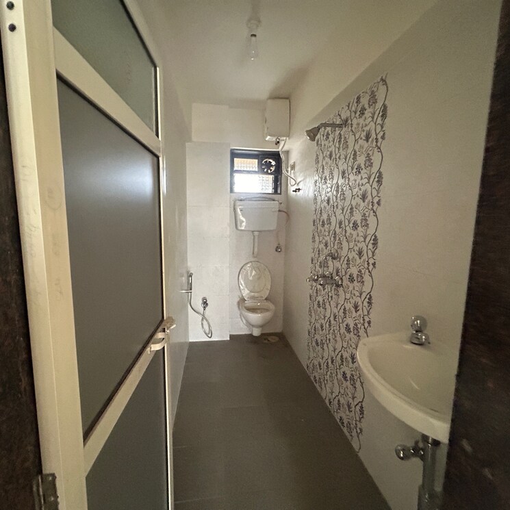 Attached Bathroom, laxmi-umesh-apartments 2 Bedroom 736 Sq.Ft. Apartment In Dahisar East Mumbai 7980211