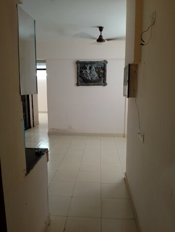 2 BHK Apartment For Rent in OP Floridaa, Sector 82