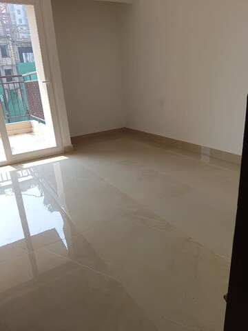 Room in 2 BHK Apartment at Ace Divino, Sector 1 Greater Noida – for Rent