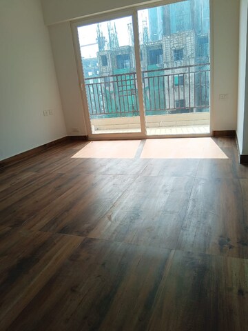 Room in 2 BHK Apartment at Ace Divino, Sector 1 Greater Noida – for Rent