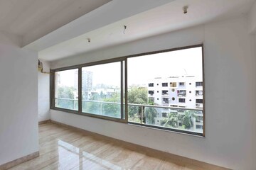 Room in 3 BHK Apartment at Poseidon Apartment, Andheri West – for Sale