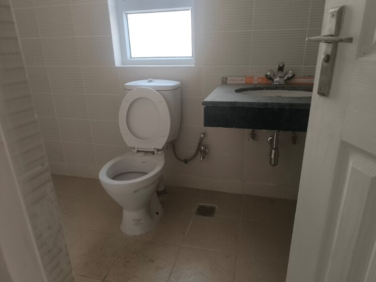 Bathroom, bptp-park-81 3 Bedroom 2700 Sq.Ft. Apartment In Sector 81 Faridabad 7980303