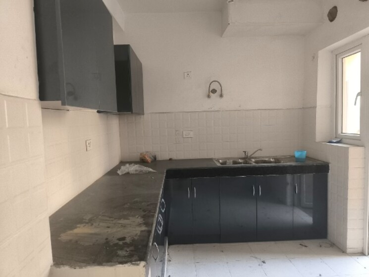 Kitchen, bptp-park-81 3 Bedroom 2700 Sq.Ft. Apartment In Sector 81 Faridabad 7980303