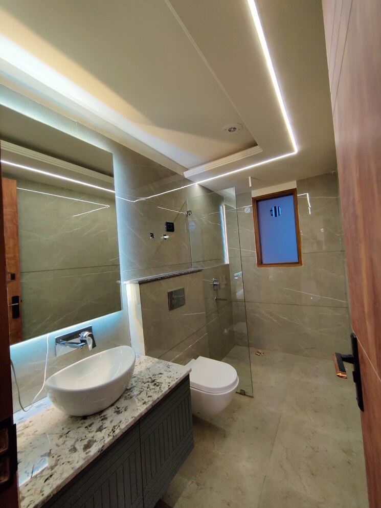 Bathroom, chattarpur 3 Bedroom 1130 Sq.Ft. Builder Floor In Chattarpur Delhi 7980325