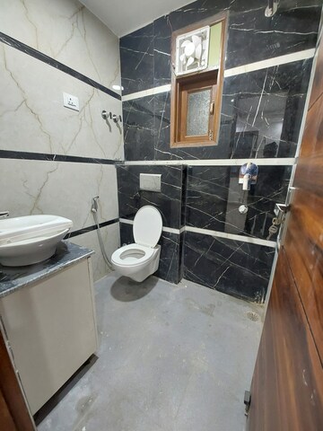 Attached Bathroom in 2 BHK Apartment at Panchsheel Vihar – for Rent