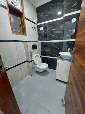Attached Bathroom in 2 BHK Apartment at Panchsheel Vihar – for Rent