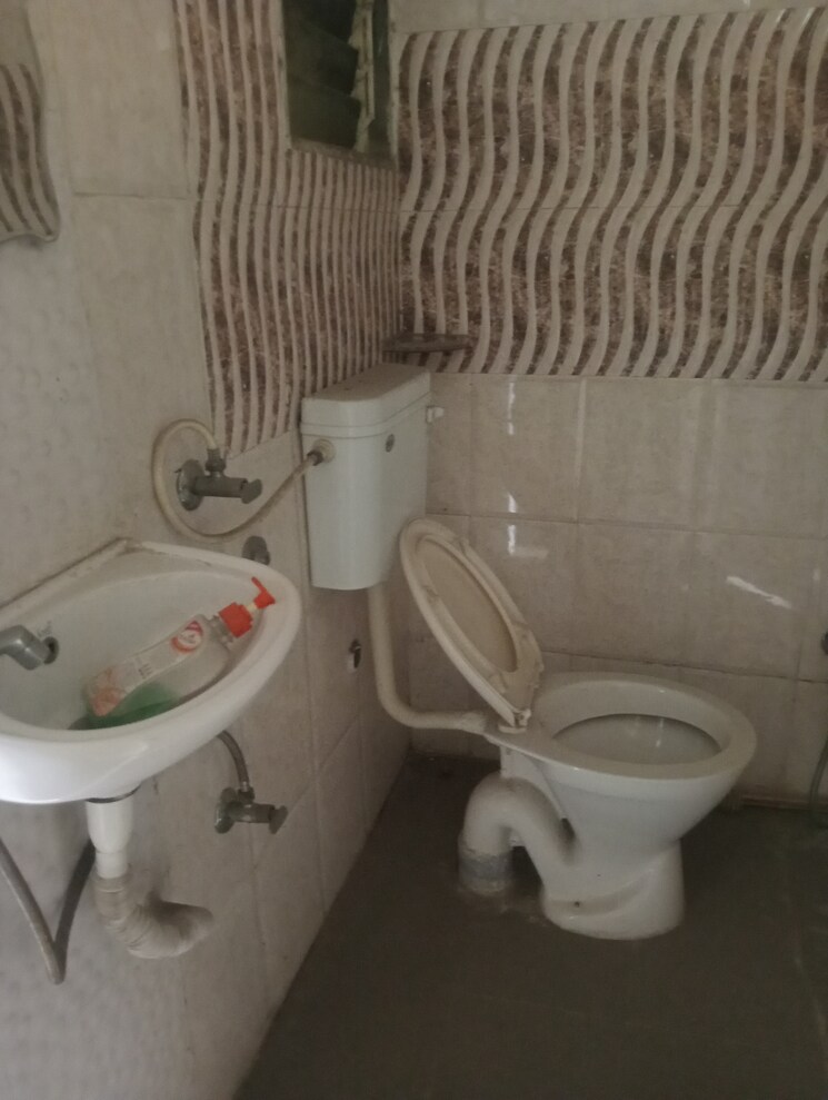 Bathroom, dubey-gayatri-enclave 1 Bedroom 660 Sq.Ft. Apartment In Old Panvel Navi Mumbai 7980369