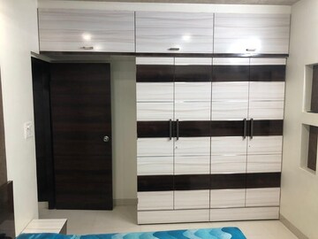 Furnished Amenities in 2 BHK Apartment at Sagar City, Andheri West – for Rent