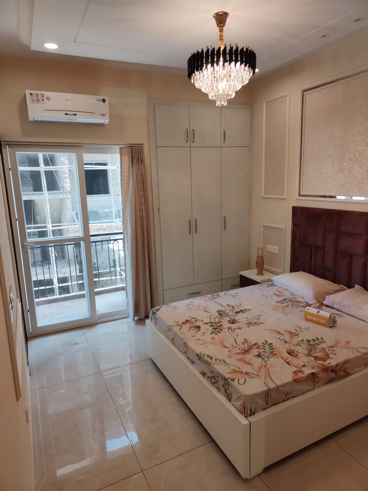 Master Bedroom, ss-homes-chandigarh 3.5 Bedroom 1350 Sq.Ft. Builder Floor In Patiala Road Zirakpur 7980429