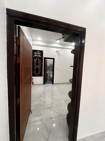 Building Lobby in 2 BHK Independent House at Gomti Nagar – for Rent