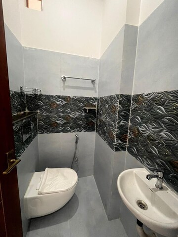 Bathroom in 2 BHK Independent House at Gomti Nagar – for Rent