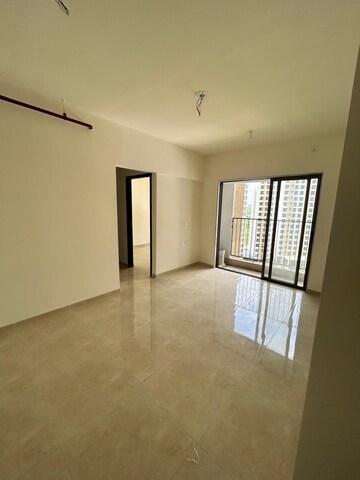 Room in 1 BHK Apartment at Sunteck MaxxWorld 6, Naigaon East – for Rent