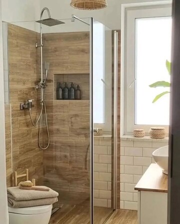Bathroom in 2.5 BHK Builder Floor at Krishna Nagar – for Rent