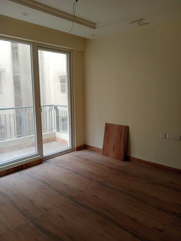 Room in 3 BHK Independent House at Ansals Sushant City – for Rent