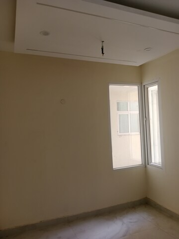 Room in 3 BHK Independent House at Ansals Sushant City – for Rent