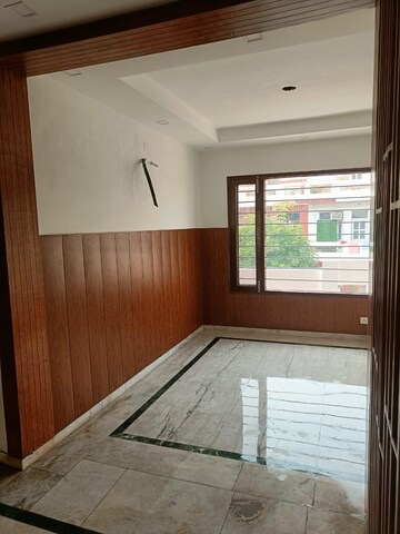 Room in 4 BHK Apartment at NK Savitry Enclave, Vip Road – for Sale