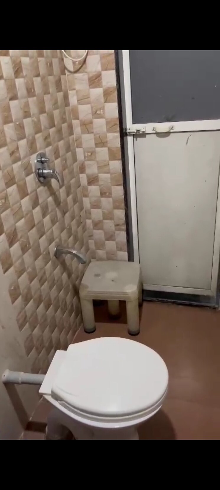 Bathroom, reza-grandeur 3 Bedroom 1350 Sq.Ft. Apartment In Kharghar Navi Mumbai 7980636