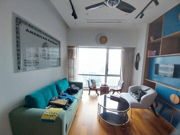 Team Area in 3 BHK Apartment at Lodha World View, Worli – for Rent