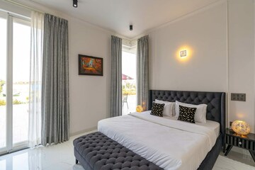 2 BHK Apartment For Rent in JKG Palm Resort, Raj Nagar Extension