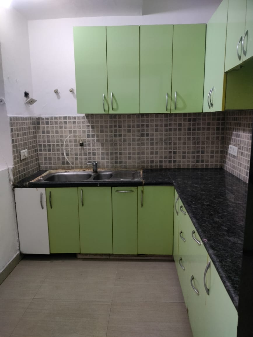 2 BHK + Study Room Apartment For Sale in Nimbus The Hyde park