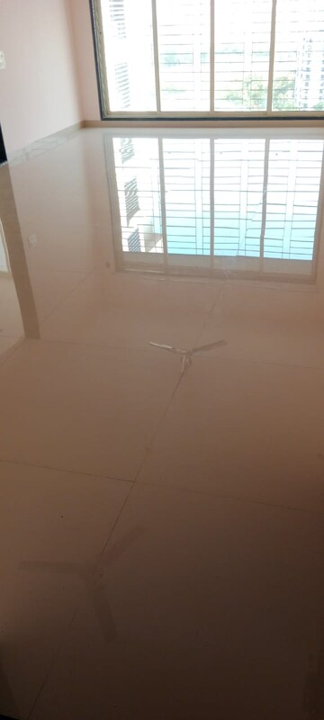 Room in 3 BHK Apartment at Acme Ozone, Manpada – for Rent